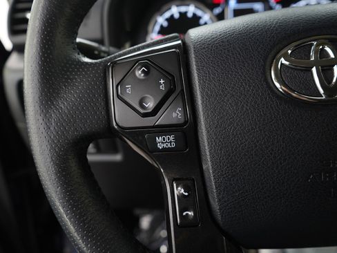 Used 2020 Toyota 4Runner TRD Off-Road Premium AWD/4WD image 26
