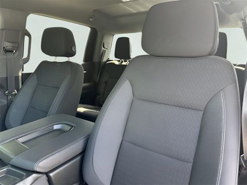 New 2025 GMC Sierra 1500 Elevation image 16