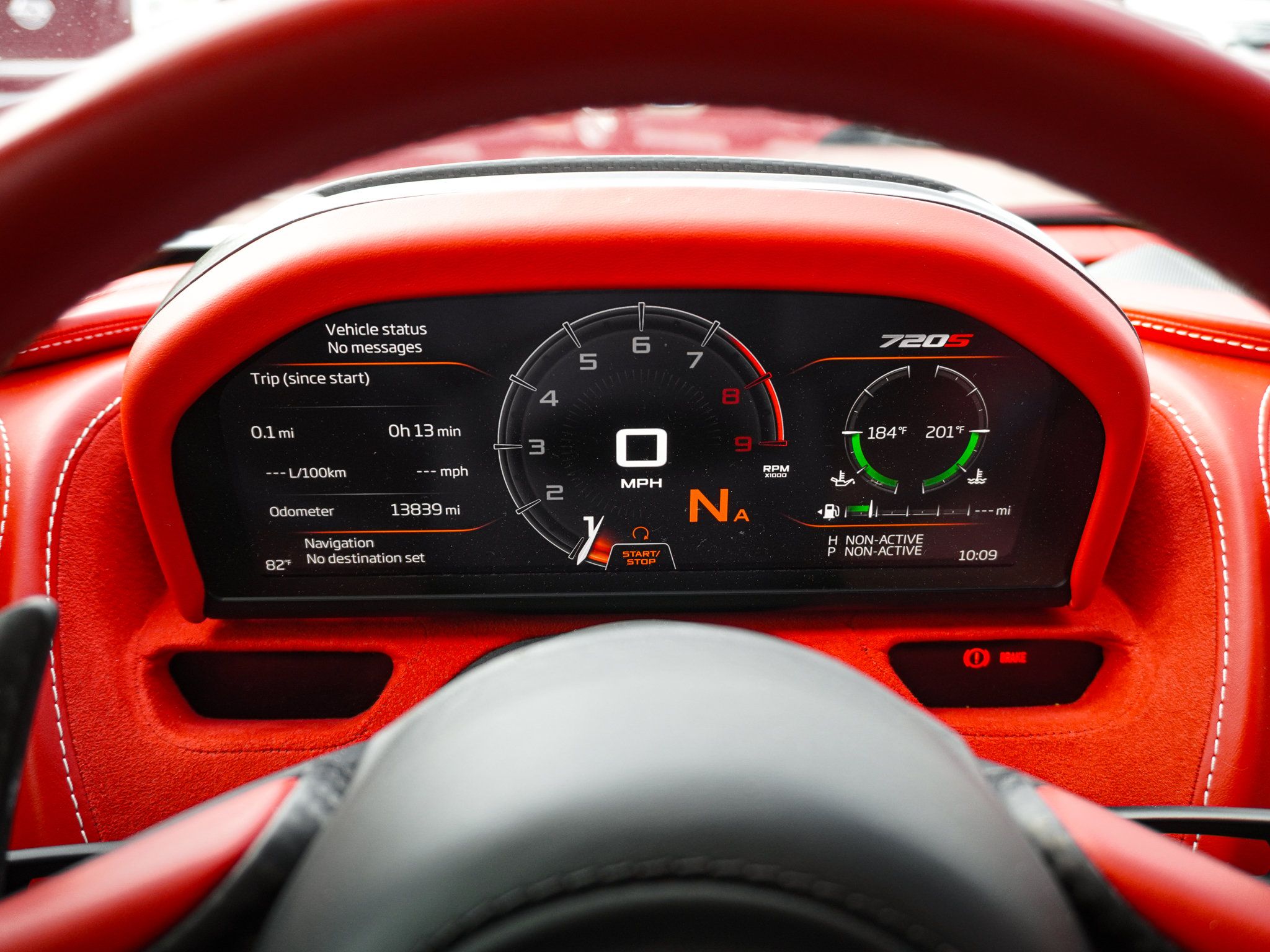 Used 2019 McLaren 720S RWD image 23