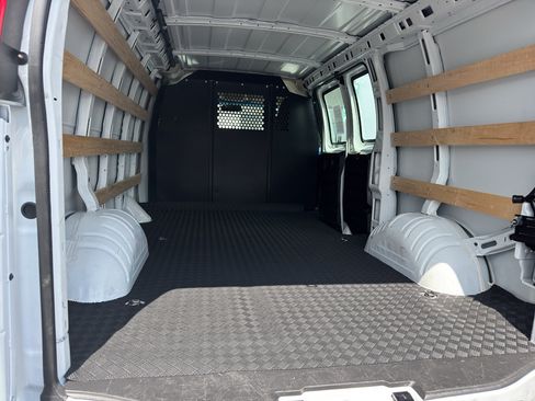 Used 2025 Chevrolet Express 2500 w/ Driver Convenience Package RWD image 15