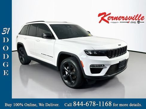 Used 2023 Jeep Grand Cherokee Limited w/ Black Appearance Package AWD/4WD image 1