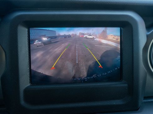 Used 2022 Jeep Wrangler Unlimited Sport image 18