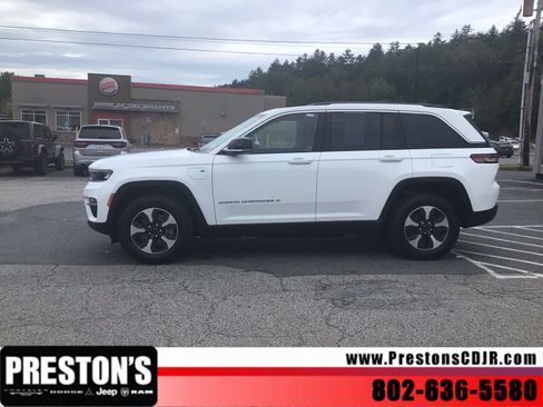 Used 2024 Jeep Grand Cherokee Limited 4xe AWD/4WD image 2