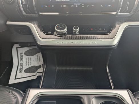 Used 2025 Ford Expedition Max Platinum w/ Stealth Appearance Package AWD/4WD image 32