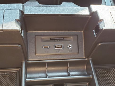 Used 2023 GMC Sierra 2500 Denali w/ Denali Ultimate Package AWD/4WD image 28