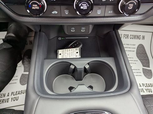 New 2026 Honda HR-V LX image 18