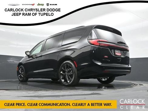 New 2026 Chrysler Pacifica Limited w/ Uconnect Theater Family Group image 52