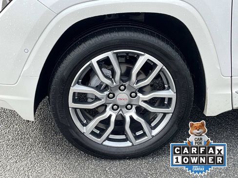 Used 2024 GMC Terrain Denali w/ Denali Premium Package image 11