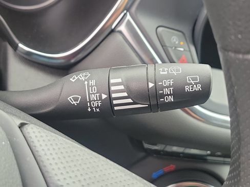Certified 2025 Chevrolet Blazer LT FWD image 25