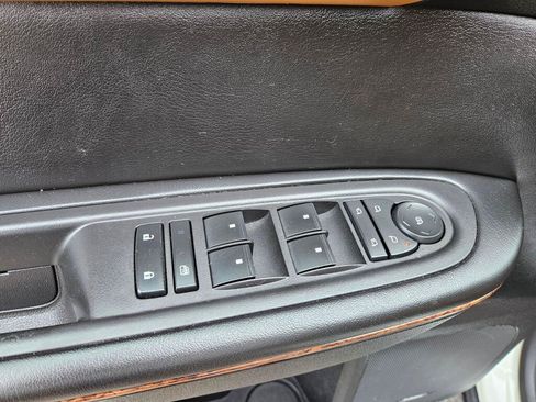 Used 2014 Chevrolet Traverse LTZ AWD/4WD image 21