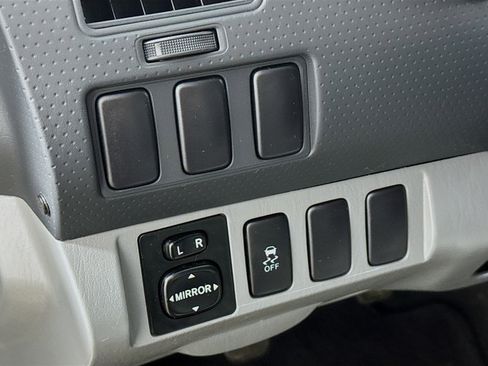 Used 2015 Toyota Tacoma 2WD Access Cab w/ Convenience Package image 10