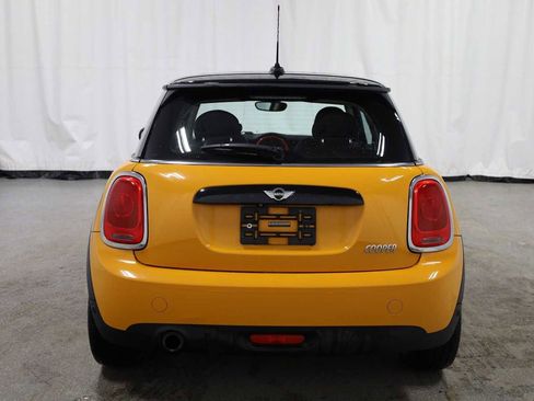 Used 2016 MINI Cooper 2-Door Hardtop image 7