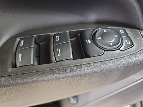 Certified 2024 Chevrolet Equinox LT image 33