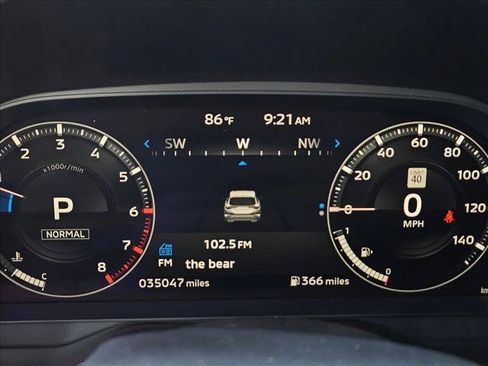 Used 2023 Mitsubishi Outlander SEL AWD/4WD image 11