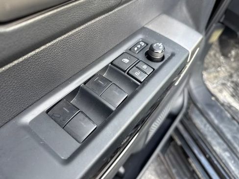 Used 2023 Toyota Tundra Limited image 19