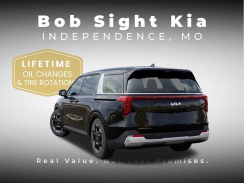 New 2026 Kia Carnival EX FWD image 4