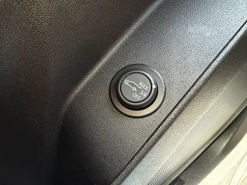 Used 2020 Chevrolet Equinox LT AWD/4WD image 31
