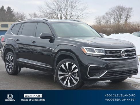 Used 2021 Volkswagen Atlas SEL R-Line image 2
