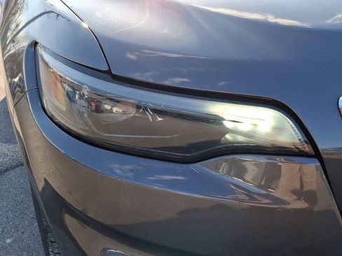 Used 2020 Jeep Cherokee Latitude Plus w/ Cold Weather Group image 9