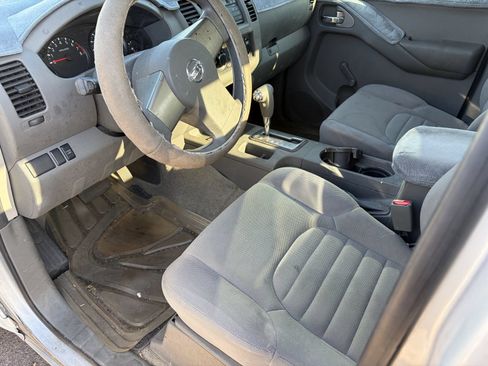 Used 2011 Nissan Frontier S w/ S Preferred Pkg RWD image 10