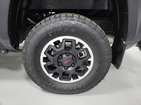 Used 2024 Toyota Tacoma TRD Off-Road image 8