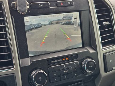 Used 2018 Ford F150 Lariat image 16