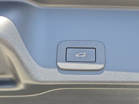 New 2026 Land Rover Range Rover Evoque S AWD/4WD image 13