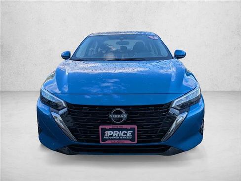 Used 2025 Nissan Sentra SV FWD image 2