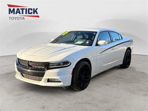 Used 2015 Dodge Charger SXT w/ Rallye Group image 3