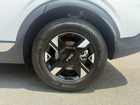 Used 2026 Kia Sportage LX FWD image 9