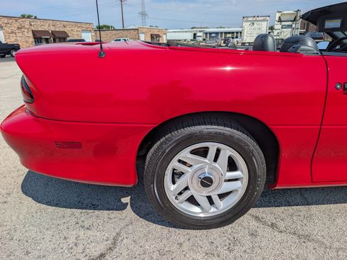 Used 1994 Chevrolet Camaro Z28 RWD image 42
