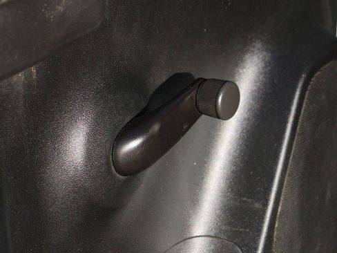 Used 2021 Chevrolet Silverado 2500 W/T image 15