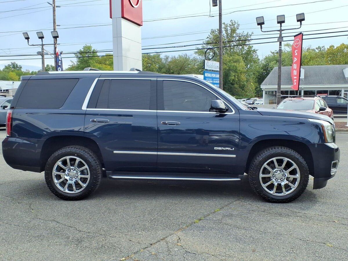 Used 2017 GMC Yukon Denali w/ Open Road Package AWD/4WD image 4