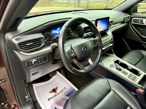Used 2020 Ford Explorer XLT w/ Equipment Group 202A image 28