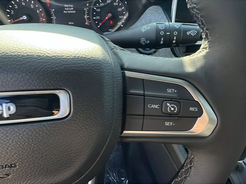 New 2026 Jeep Compass Latitude image 23