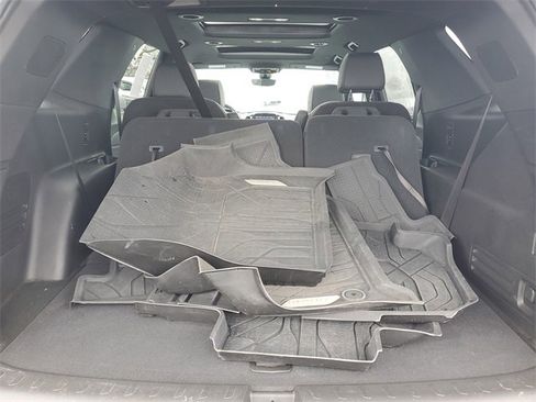 Certified 2023 Chevrolet Traverse RS image 8