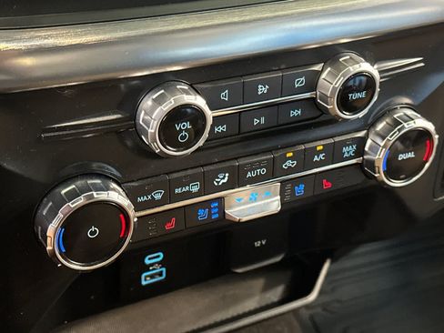 Used 2022 Ford F150 Lariat AWD/4WD image 21