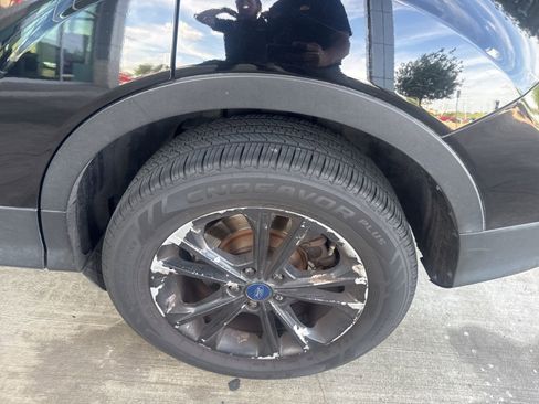 Used 2017 Ford Escape SE image 10