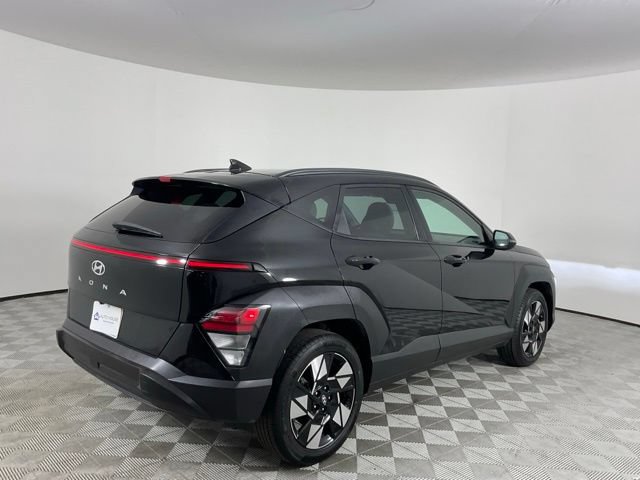 Used 2024 Hyundai Kona SEL FWD image 5
