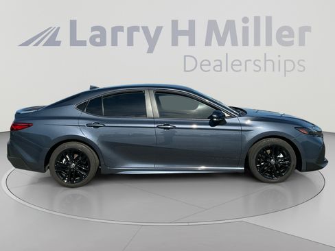 Used 2026 Toyota Camry SE w/ Multimedia Upgrade Package FWD image 6