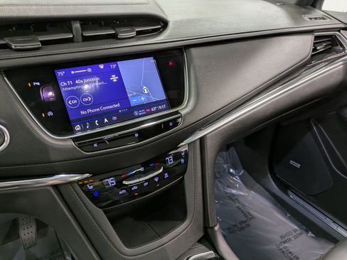 Used 2021 Cadillac XT5 Premium Luxury image 11