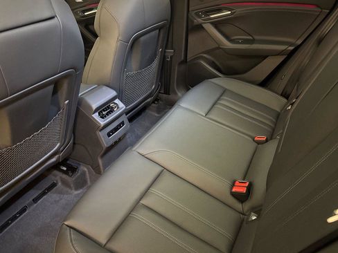 New 2025 Audi Q6 e-tron Premium Plus image 11