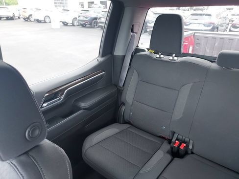 Used 2023 Chevrolet Silverado 1500 RST w/ Z71 Off-Road Package AWD/4WD image 12