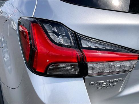 Used 2022 Mitsubishi Outlander Sport SE AWD/4WD image 30