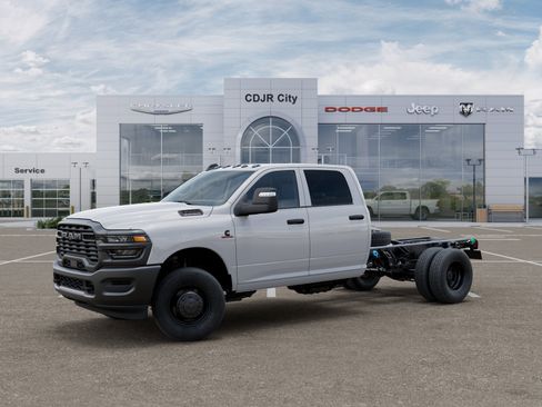 New 2026 RAM 3500 Tradesman AWD/4WD image 28
