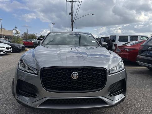 Used 2022 Jaguar F-PACE S image 2
