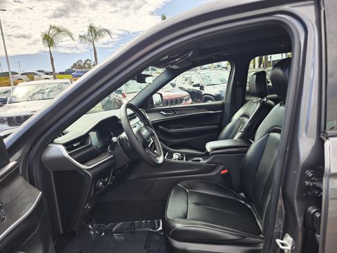 New 2026 Jeep Grand Cherokee L Limited RWD image 10