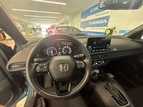 Used 2024 Honda HR-V Sport image 12