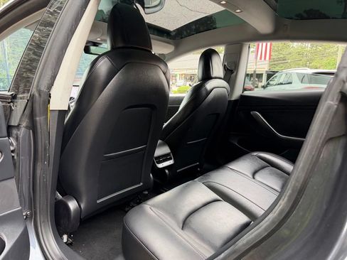 Used 2021 Tesla Model 3 Standard Range Plus RWD image 30