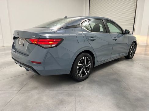 Used 2024 Nissan Sentra SV FWD image 9